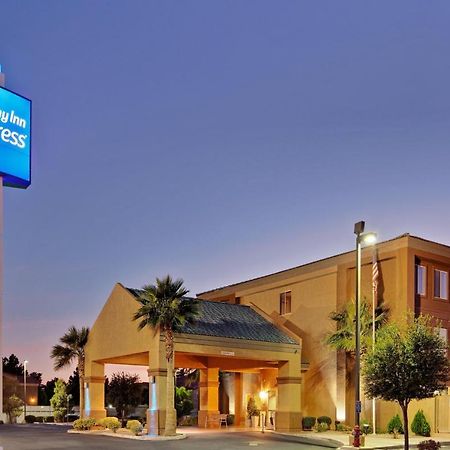 Holiday Inn Express Las Vegas-Nellis By Ihg Extérieur photo